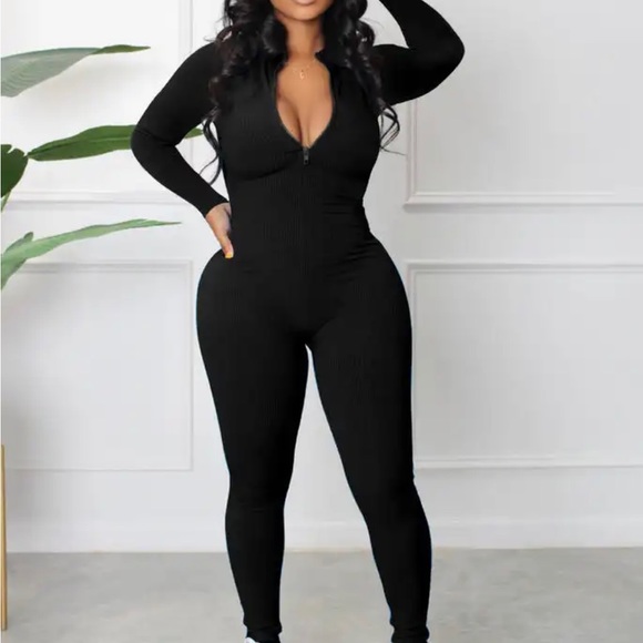 Women’s Fashion And Accessories - Picture 2 of 2